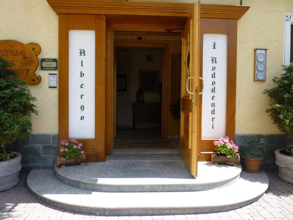 Hotel I Rododendri Valfurva Kültér fotó