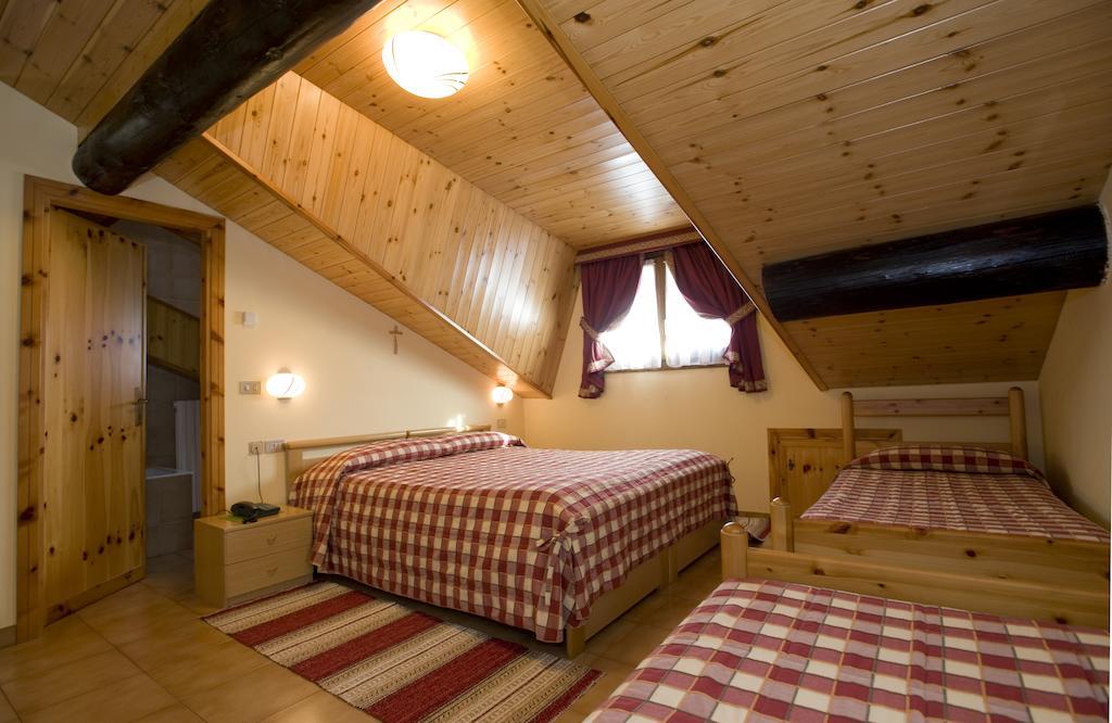 Hotel I Rododendri Valfurva Szoba fotó