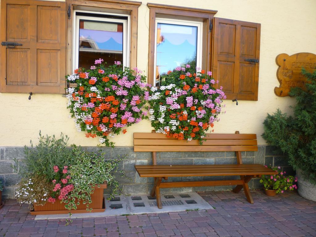 Hotel I Rododendri Valfurva Kültér fotó
