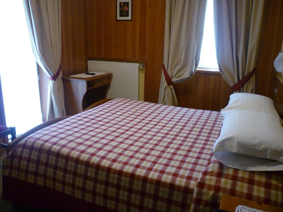 Hotel I Rododendri Valfurva Szoba fotó