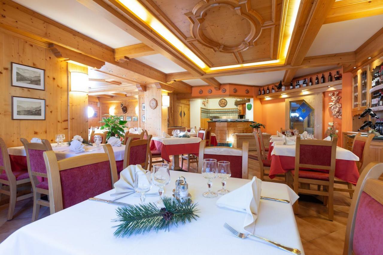 Hotel I Rododendri Valfurva Kültér fotó